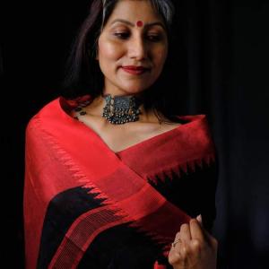Red and Black Contrast Pure Linen Saree
