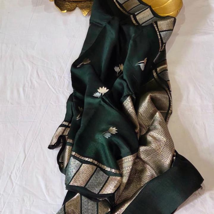 Dark Green Shade Mango Silk Saree